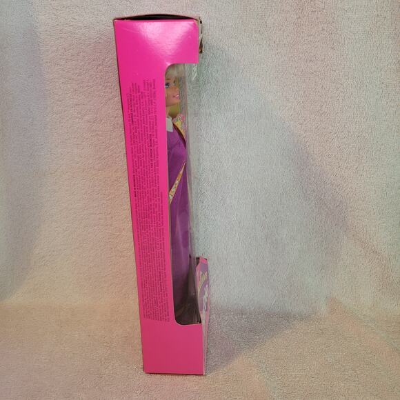 Class of 1997 Special Edition Graduation Barbie Doll Mattel 16487 Vintage NIB - Picture 8 of 8